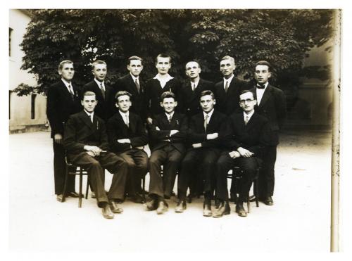 Piarista novíciusok beöltözés előtt, 1932