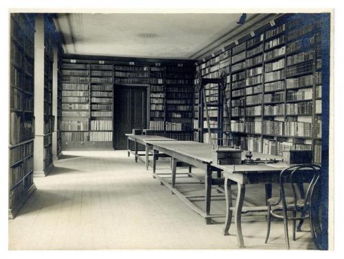 A Váci Piarista Rendház könyvtára, 1897